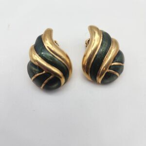 Vintage Gold Tone Green Swirl Clip On Earrings